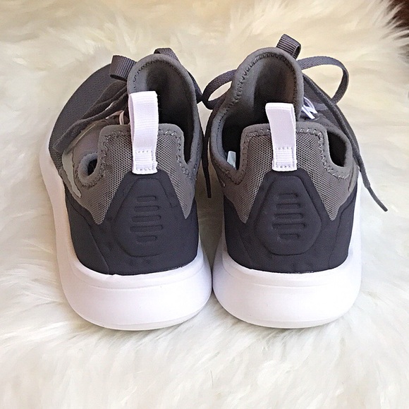 nike free tr8 gunsmoke